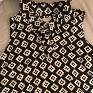 Mud pie sleeveless shirt